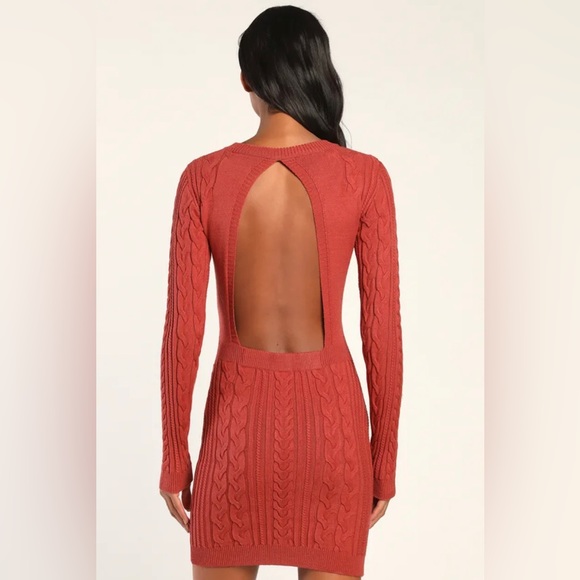 Snuggly and Sexy - Lulu's backless cable sweater dress in Rusty Red - XL - Picture 3 of 7